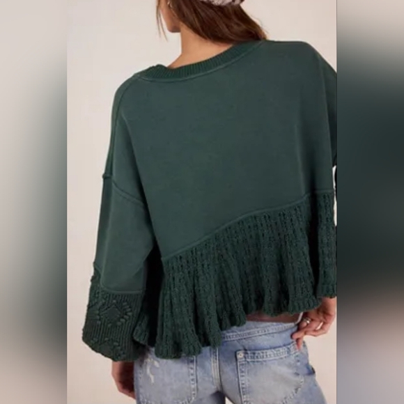 Free People Sweatshirt. Oversized - Picture 2 of 6